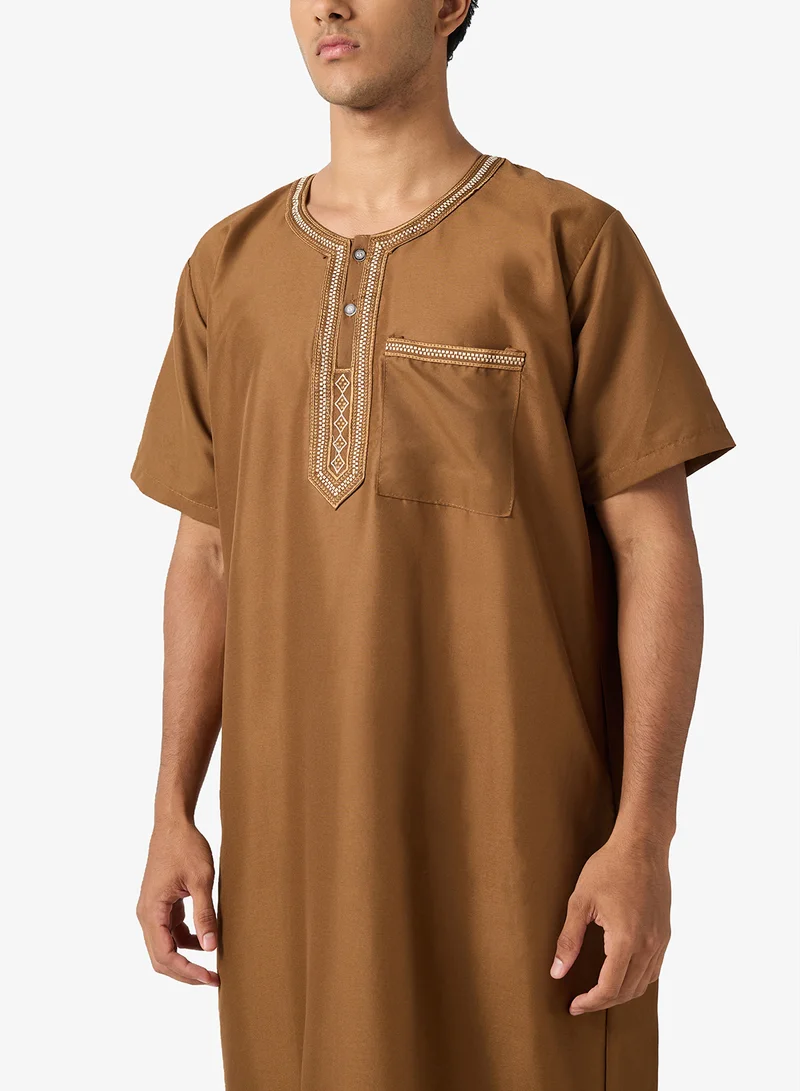 Robert Wood Round Neck Classic Thobe